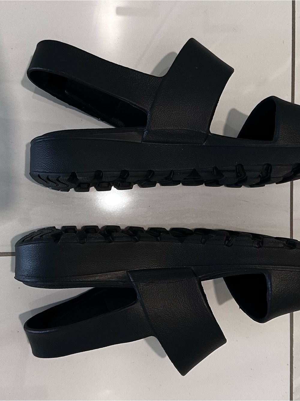 Skechers Black Arch Fit Women’s Sandals - Picture 3 of 3
